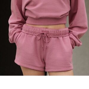 Alo Yoga Accolade Shorts - pink wild rose - xxs